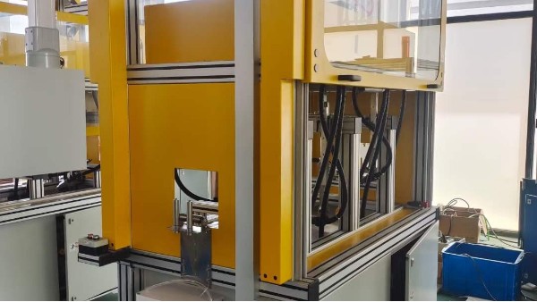 汽車膠條機(jī)工作臺 汽車膠條機(jī)工作臺