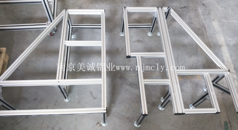 你知道氧化后的工業(yè)鋁型材框架優(yōu)點嗎？02